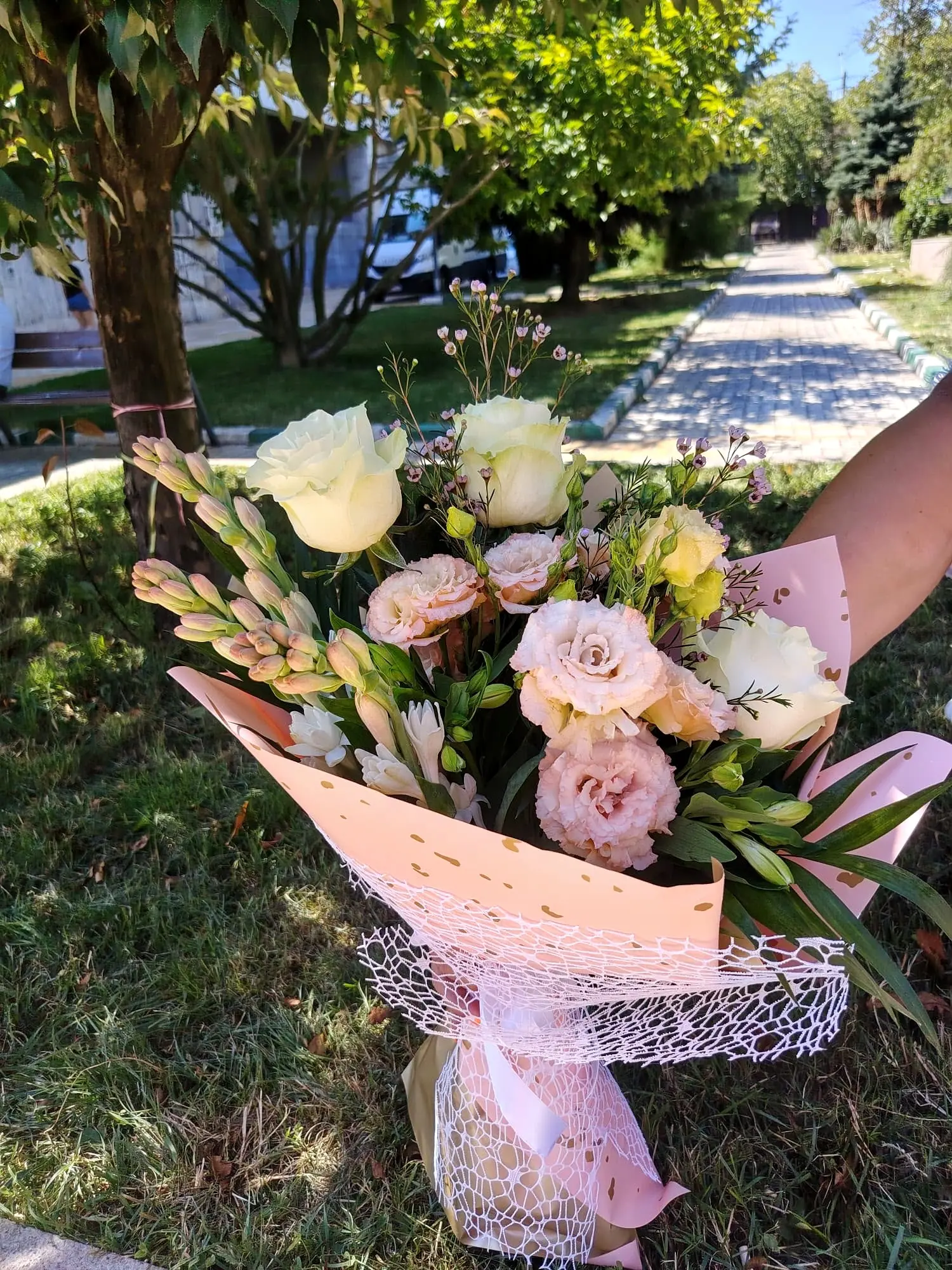 Buchet bogat în nuanțe pastel